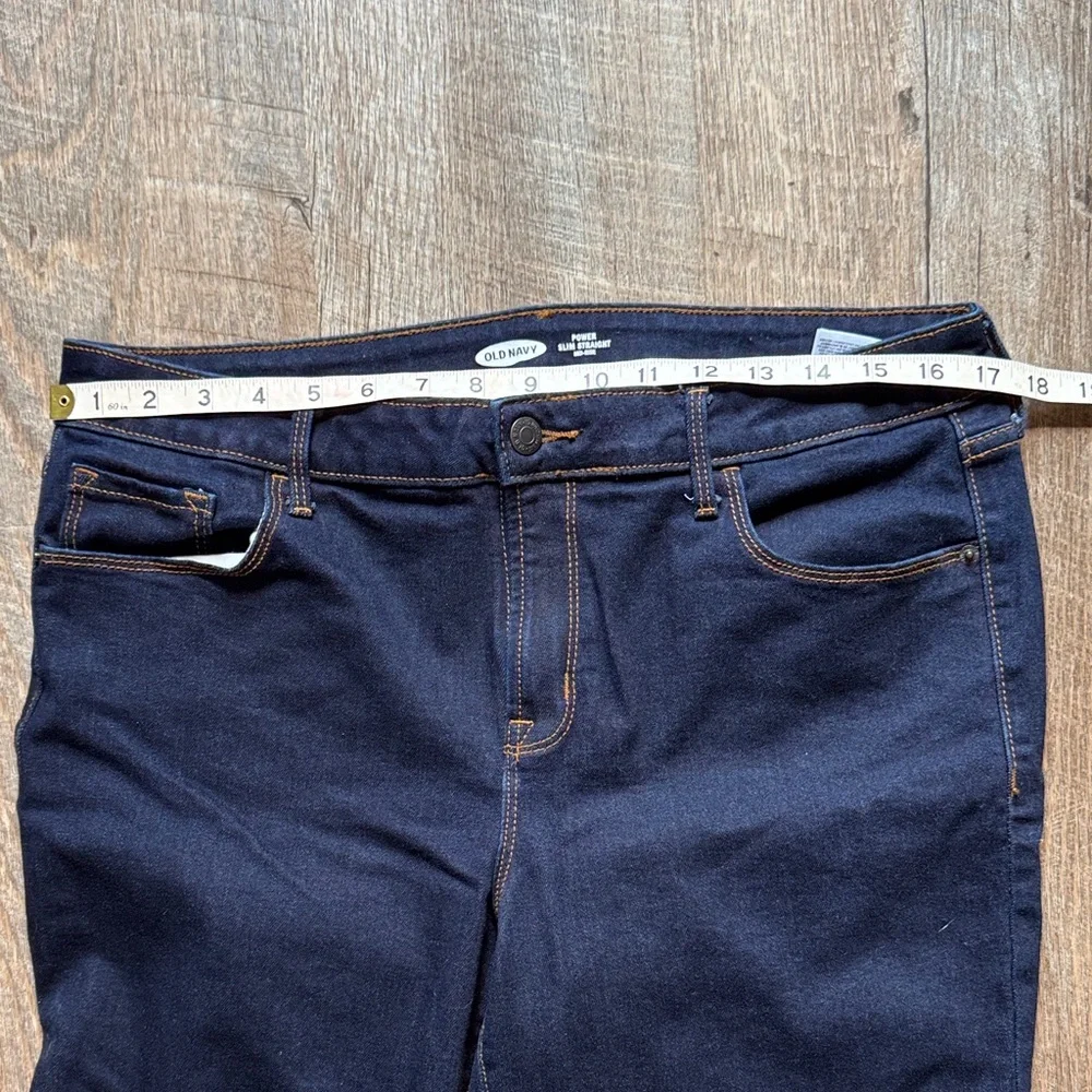 Old Navy Women's Dark Navy Straight-Leg Jeans - Picture 4 of 8